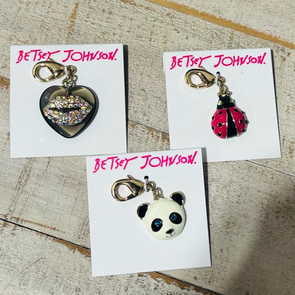 Betsey Johnson Accessories - NWT❤️Betsey Johnson Clip-On Charms (3)